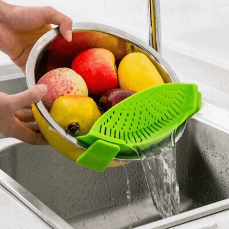 Kitchen gizmo snap strain strainer clip