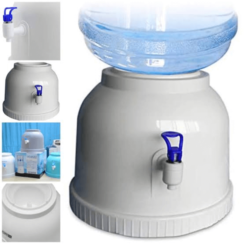 Manual water dispenser