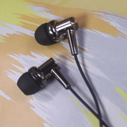 Basic ultra deep bass piston style handsfree