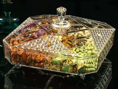 Transparent nut serving platter