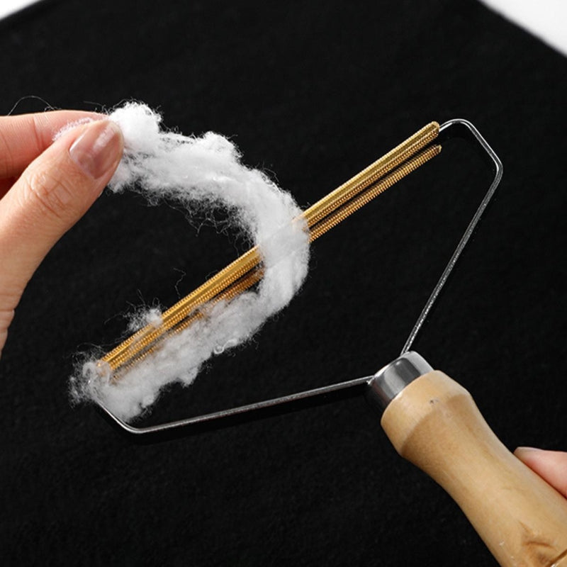 Clothes remover with lint remover