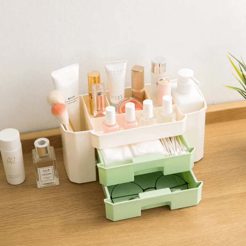 Cosmetic organizer with drawers