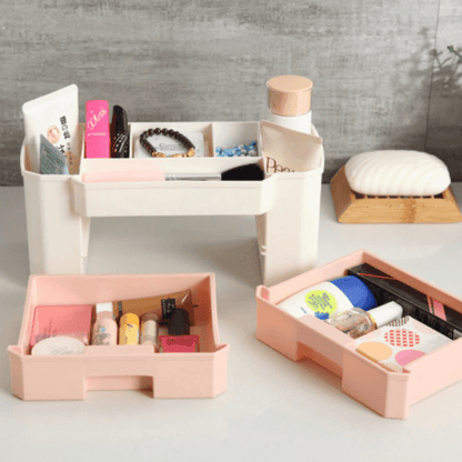 Cosmetic organizer with drawers